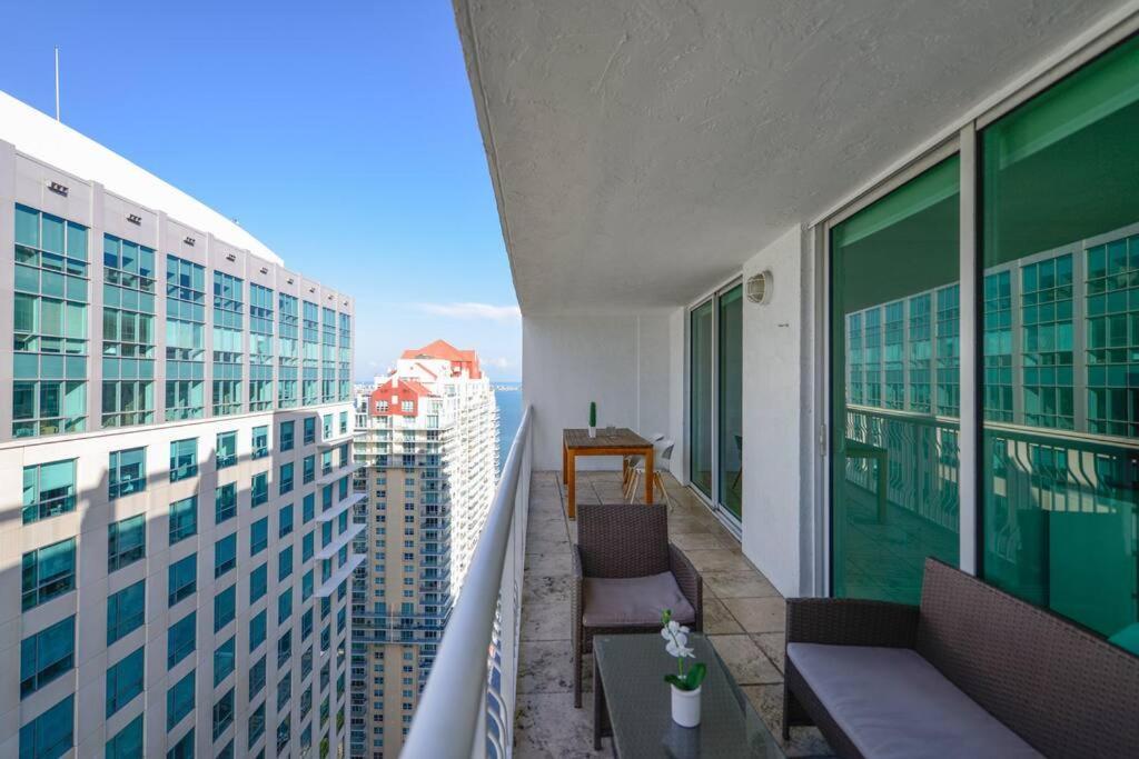 Centric Modern 40Thfloor Brickell Condo Free Parking By Palermo Home Miami Bagian luar foto