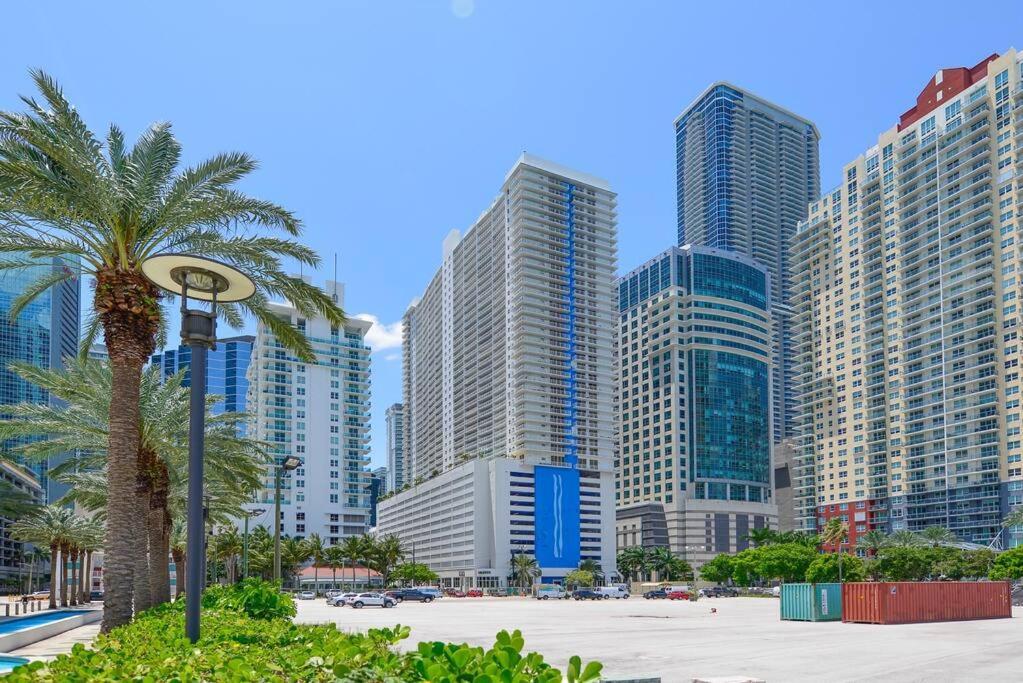 Centric Modern 40Thfloor Brickell Condo Free Parking By Palermo Home Miami Bagian luar foto