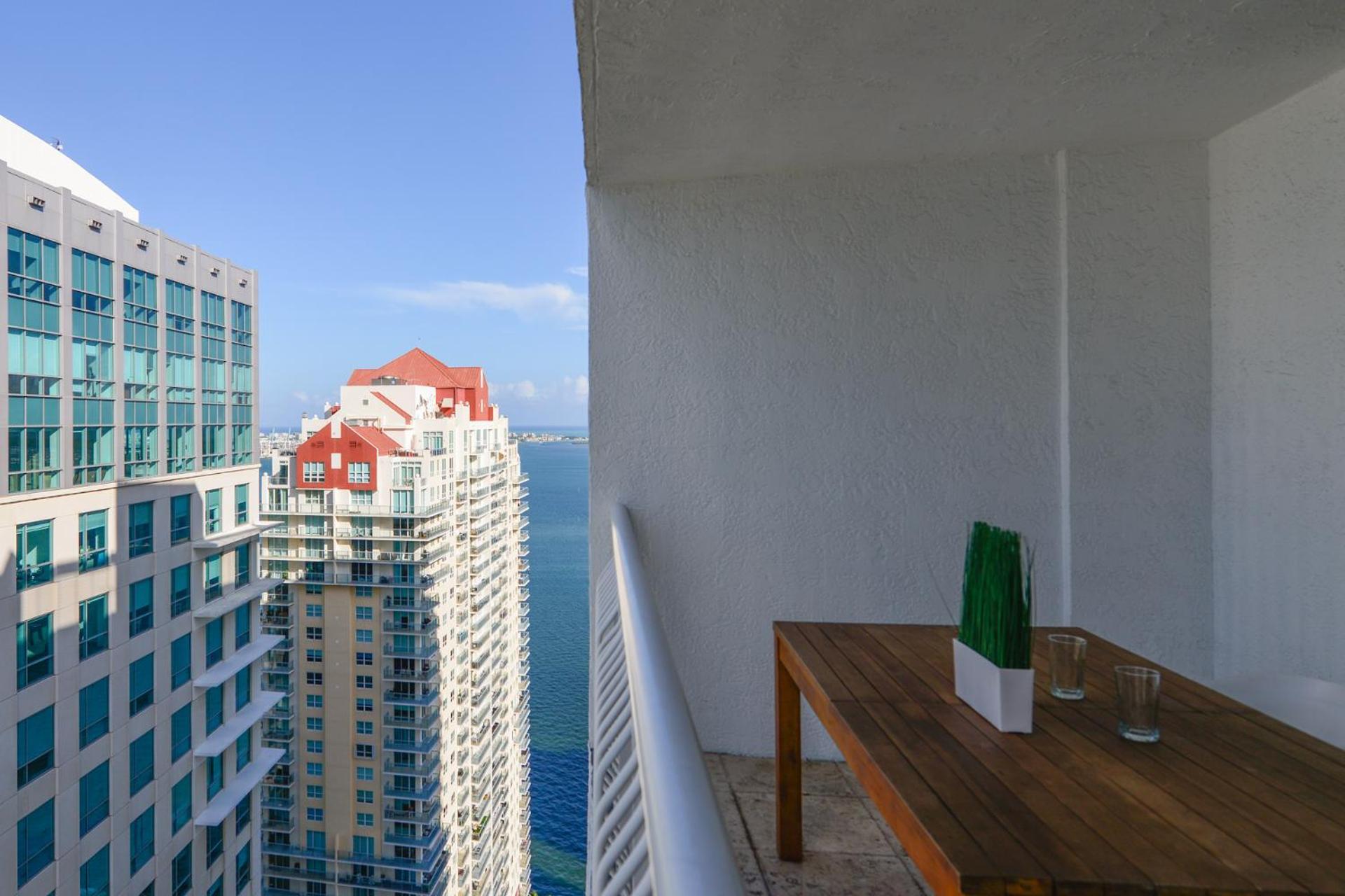 Centric Modern 40Thfloor Brickell Condo Free Parking By Palermo Home Miami Bagian luar foto